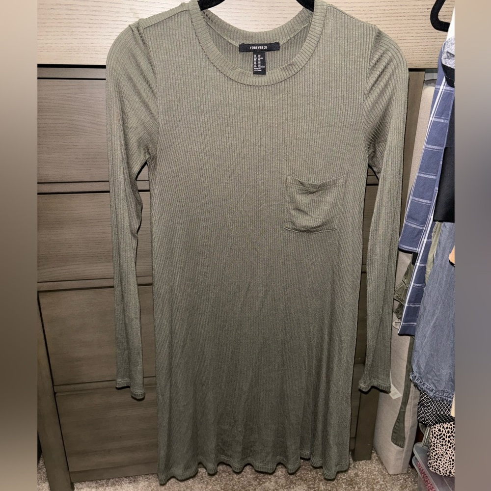 Forever 21 olive green dress - size XS